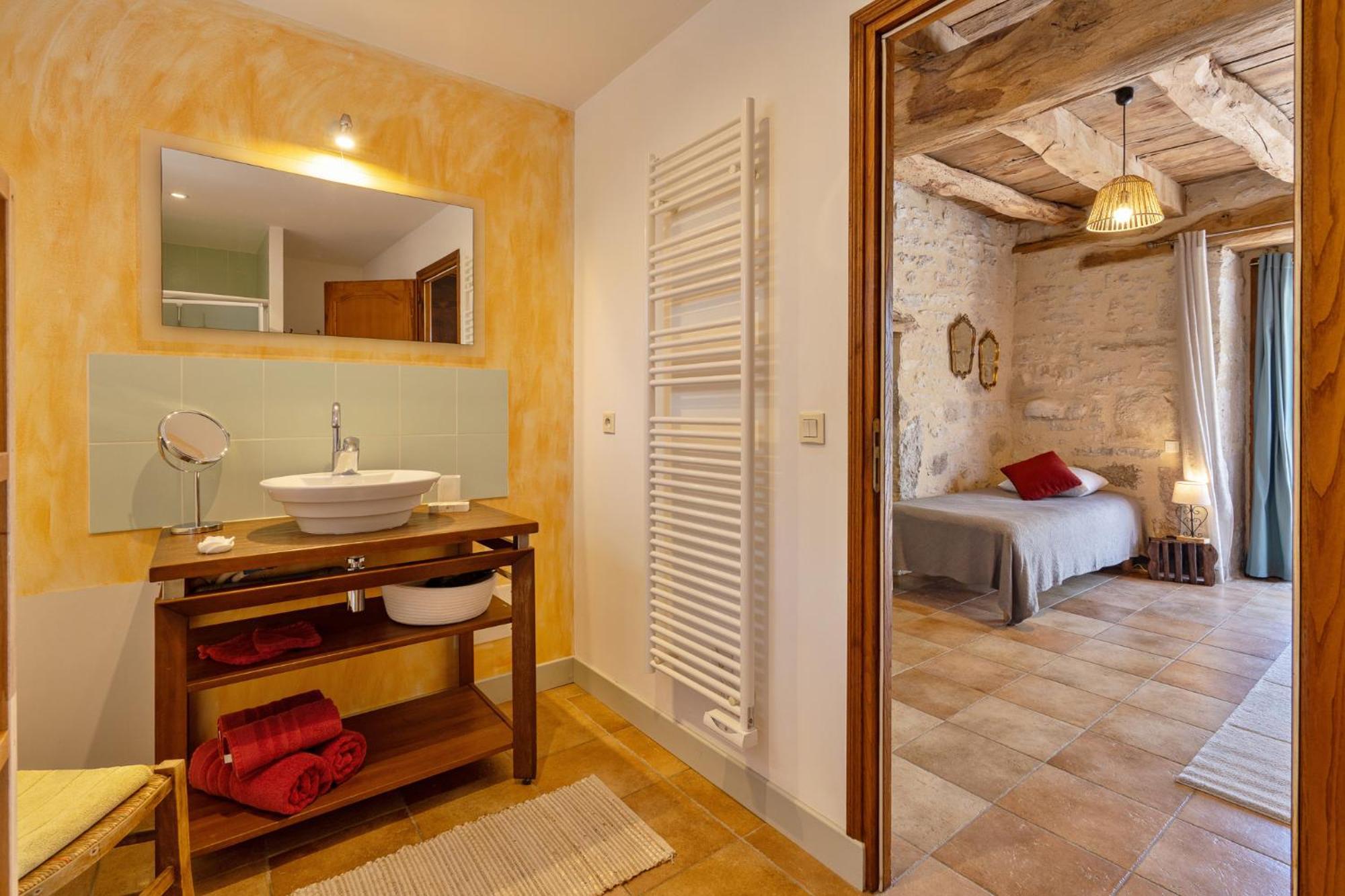 Chambres Et Jardin De Pierres Espédaillac Εξωτερικό φωτογραφία