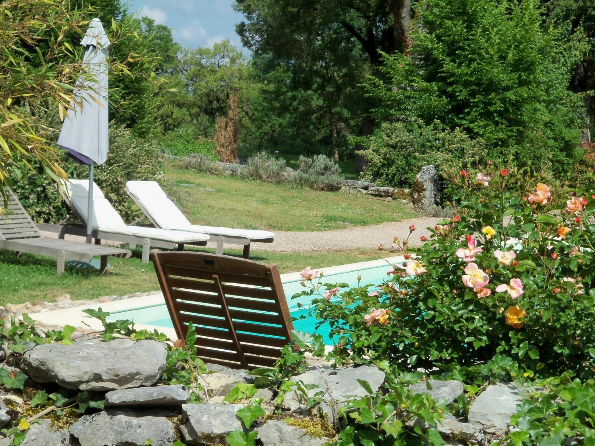 Chambres Et Jardin De Pierres Espédaillac Εξωτερικό φωτογραφία