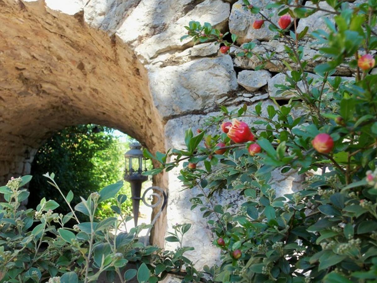 Chambres Et Jardin De Pierres Espédaillac Εξωτερικό φωτογραφία