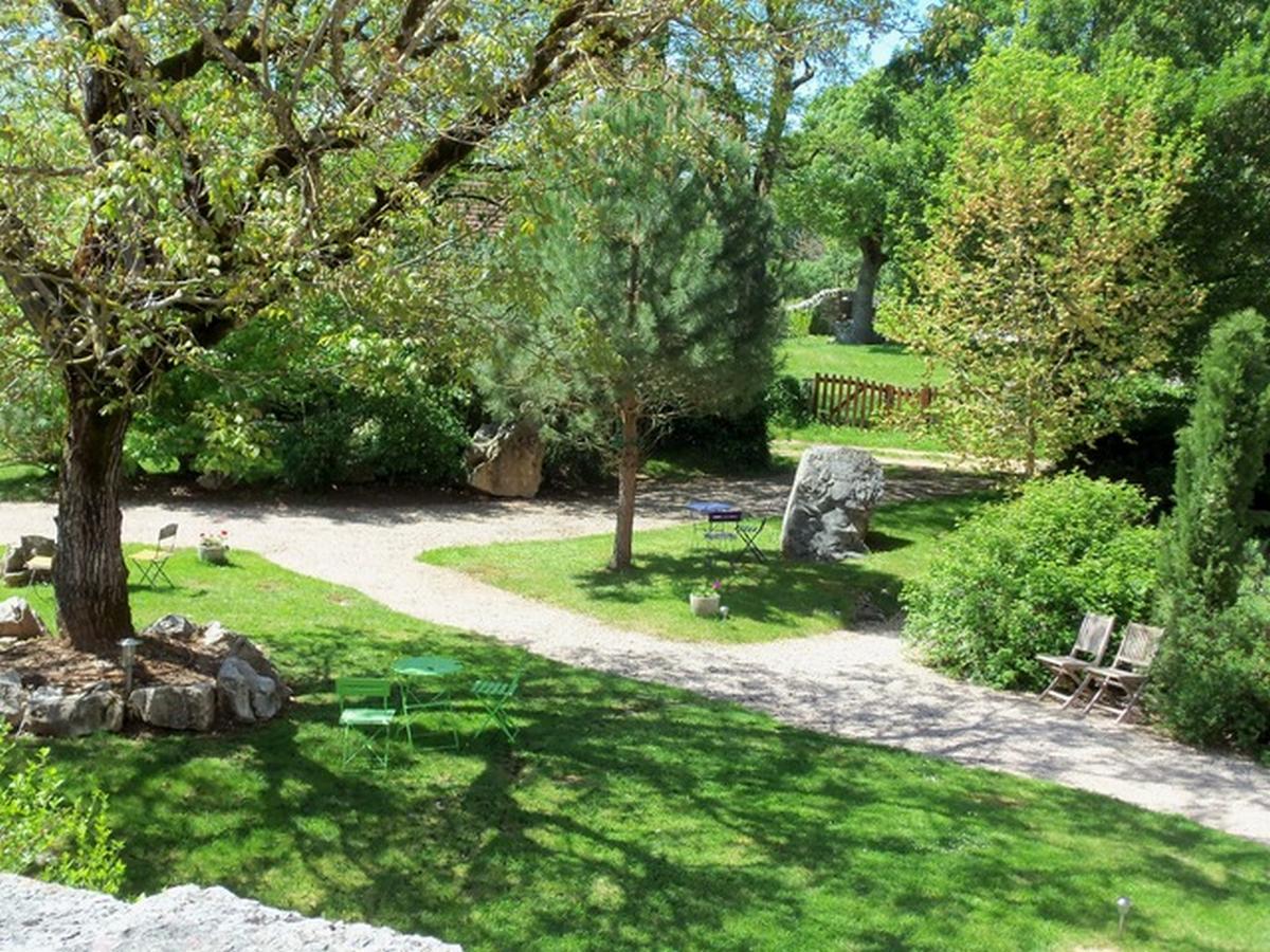 Chambres Et Jardin De Pierres Espédaillac Εξωτερικό φωτογραφία